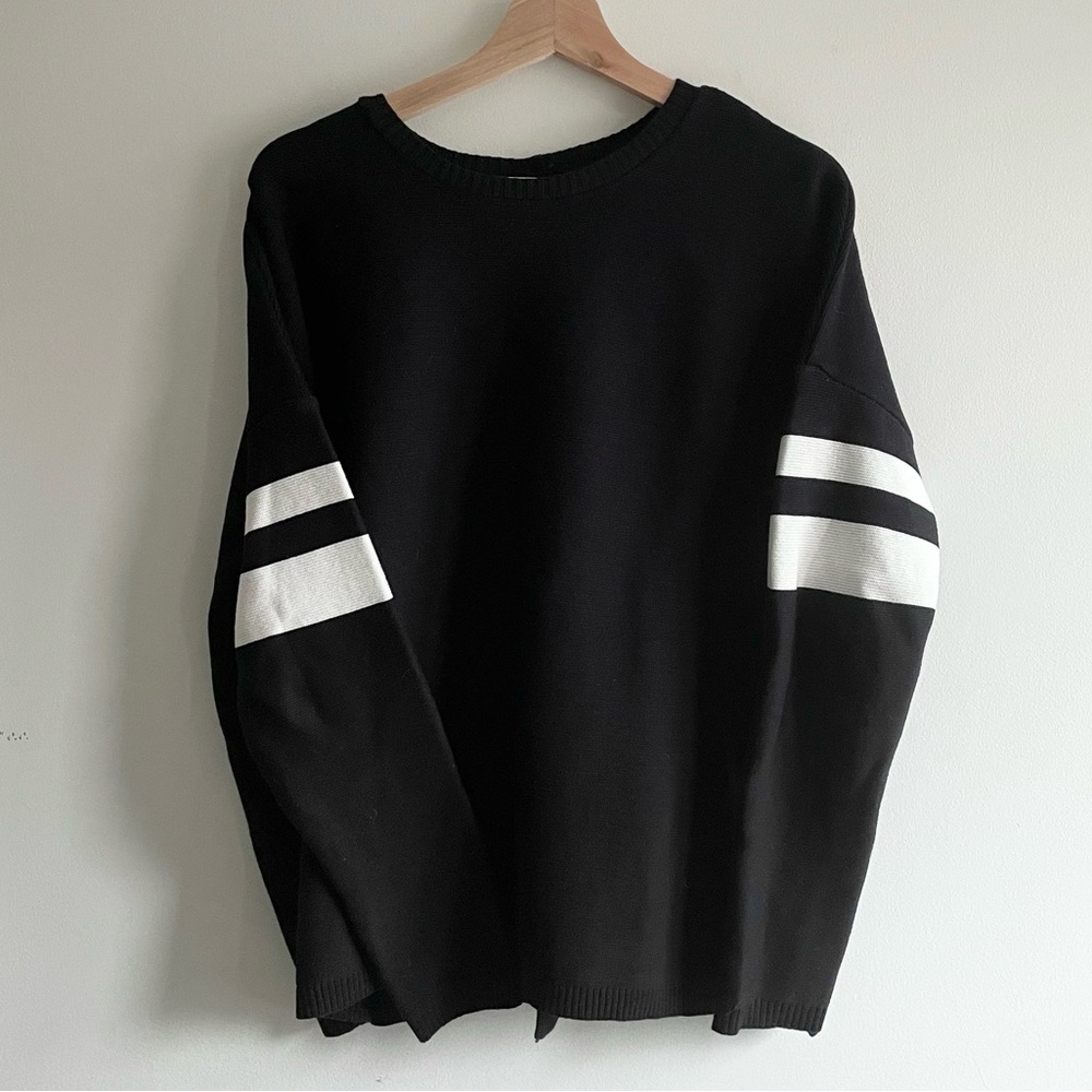 Zara Black and White Sweater